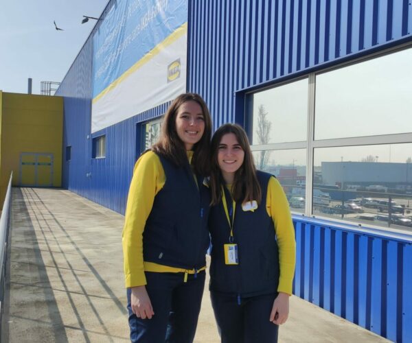 Marie et Laurine des RH chez IKEA